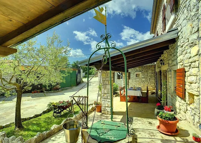 Rustikale Und Moderne Steinfinca Mit Zwei Parkplaetzen Σπίτι διακοπών Orihi