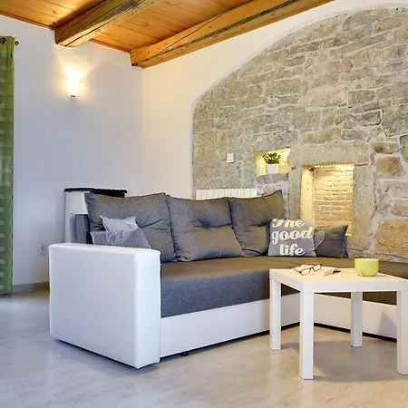 Rustikale Und Moderne Steinfinca Mit Zwei Parkplaetzen Holiday home