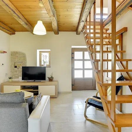 Rustikale Und Moderne Steinfinca Mit Zwei Parkplaetzen Holiday home *