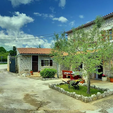 Holiday home Rustikale Und Moderne Steinfinca Mit Zwei Parkplaetzen *